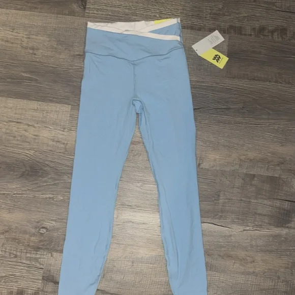 Cross over light blue leggings - Picture 3 of 6